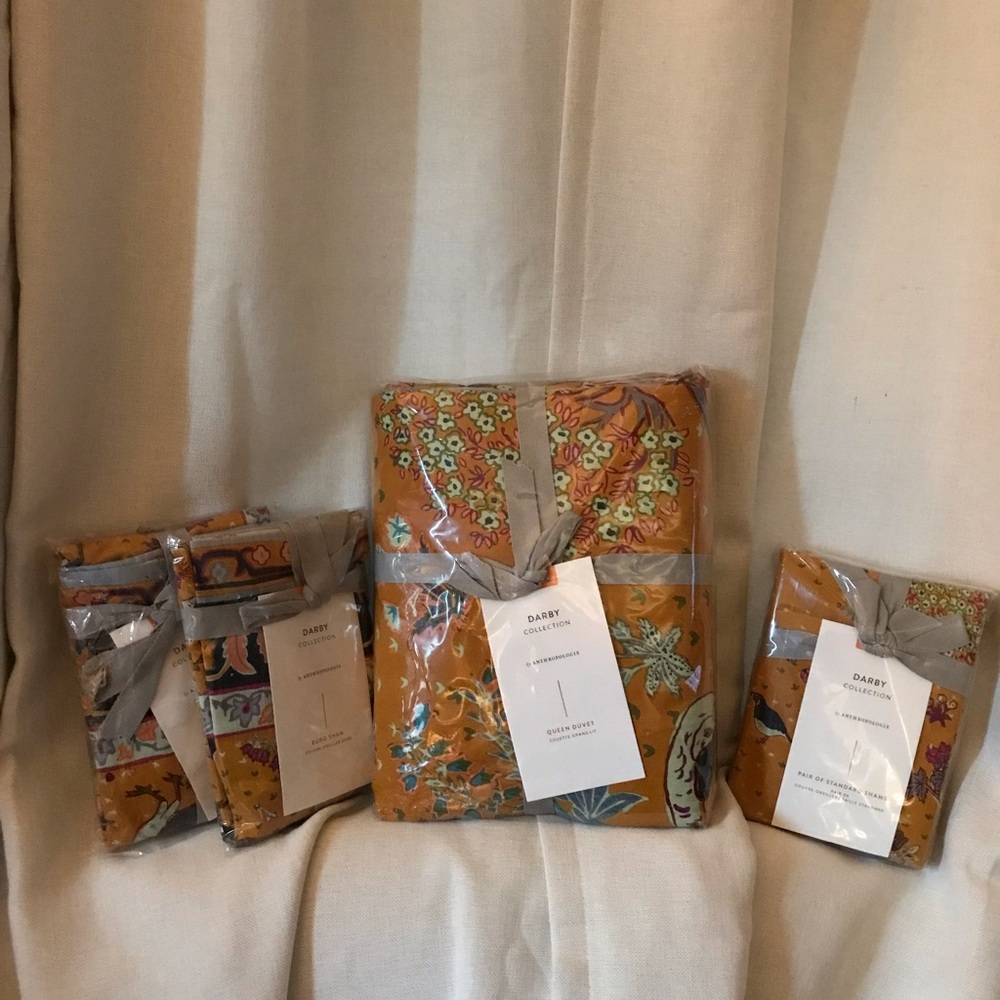 New Anthropologie Darby Queen Size Duvet Cover + 2 Standard Shams + 2 Euro Shams